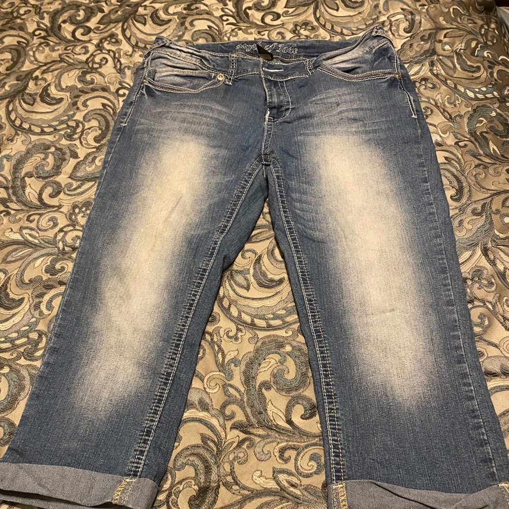 EUC CROPPED DENIM JEANS